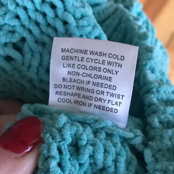 Charlotte Russe Mint Green Sweater - Picture 6 of 7